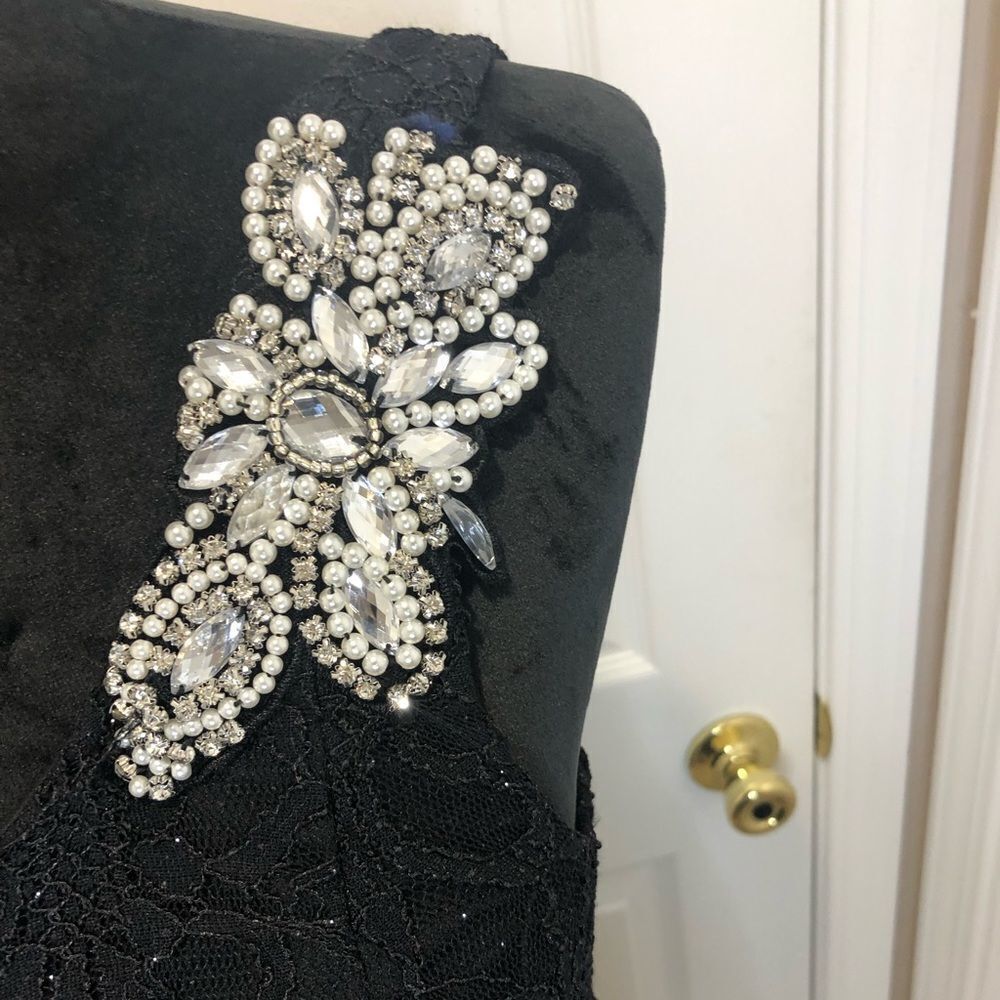 City Studio shimmering lace black dress with pearl and rhinestone strap, size 3 - Picture 5 of 11